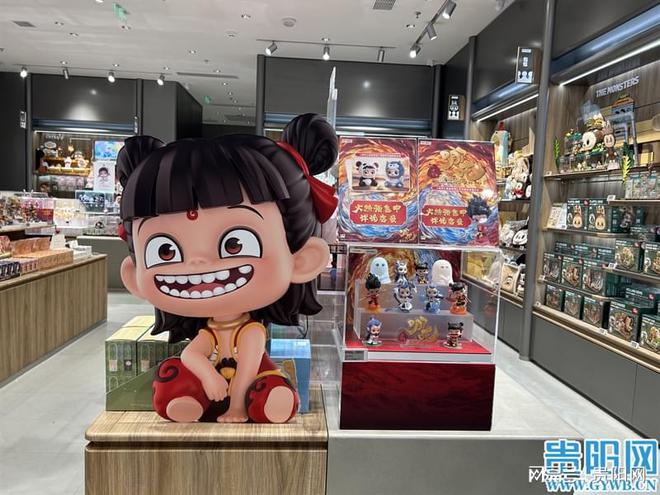 周边产品贵阳潮玩店一“吒”难求瓦力游戏试玩《哪吒2》带热衍生(图2)